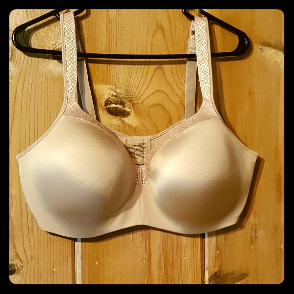 Underwire padded cup bra